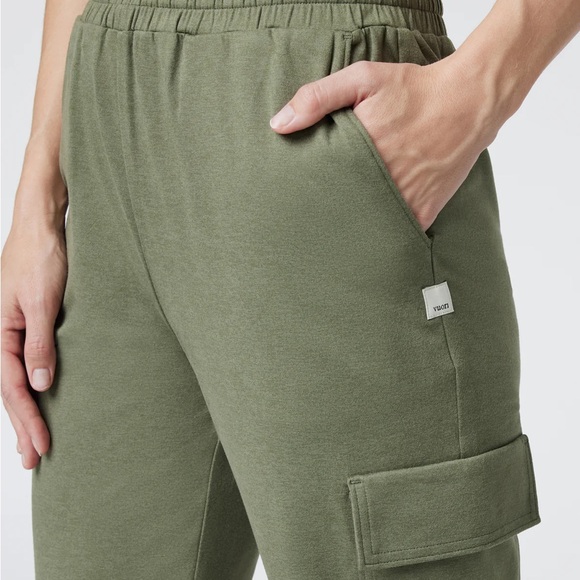 Vuori Women’s Boyfriend Cargo Joggers Dark Metal NWT - Picture 4 of 4